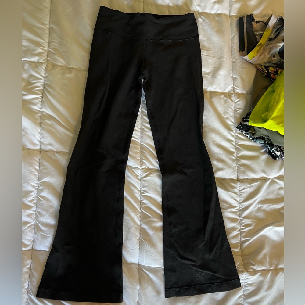 Lululemon leggings - flare sz 4